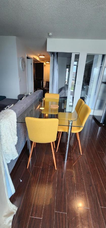 Lakefront Living Downtown Toronto - Free Parking, Gym, Indoor Pool Экстерьер фото